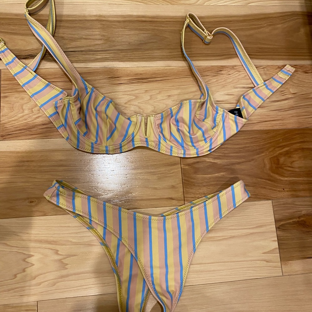Lahana Swim bikini m (fits like small)